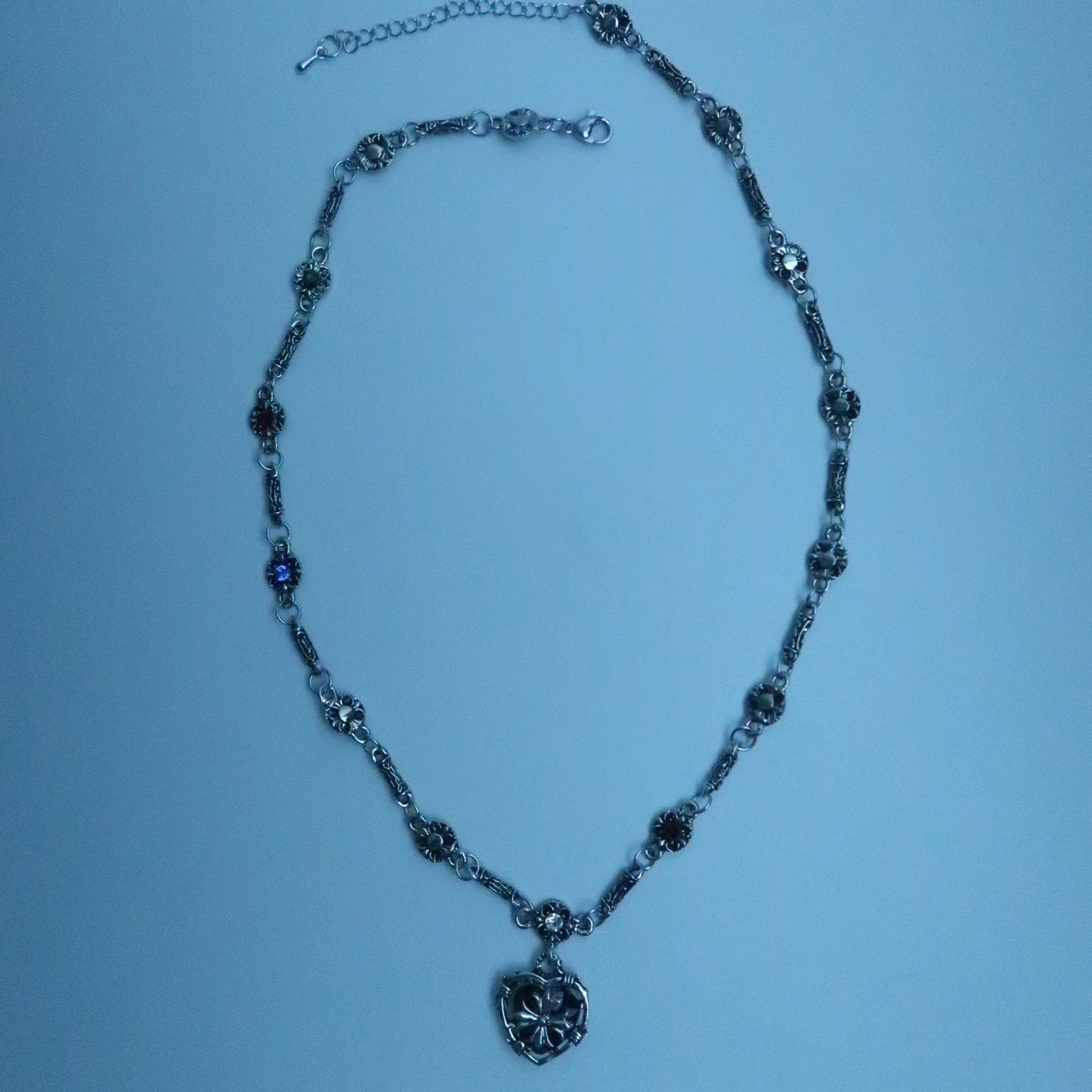 LOSTINCRUSH Gothic Heart Necklace