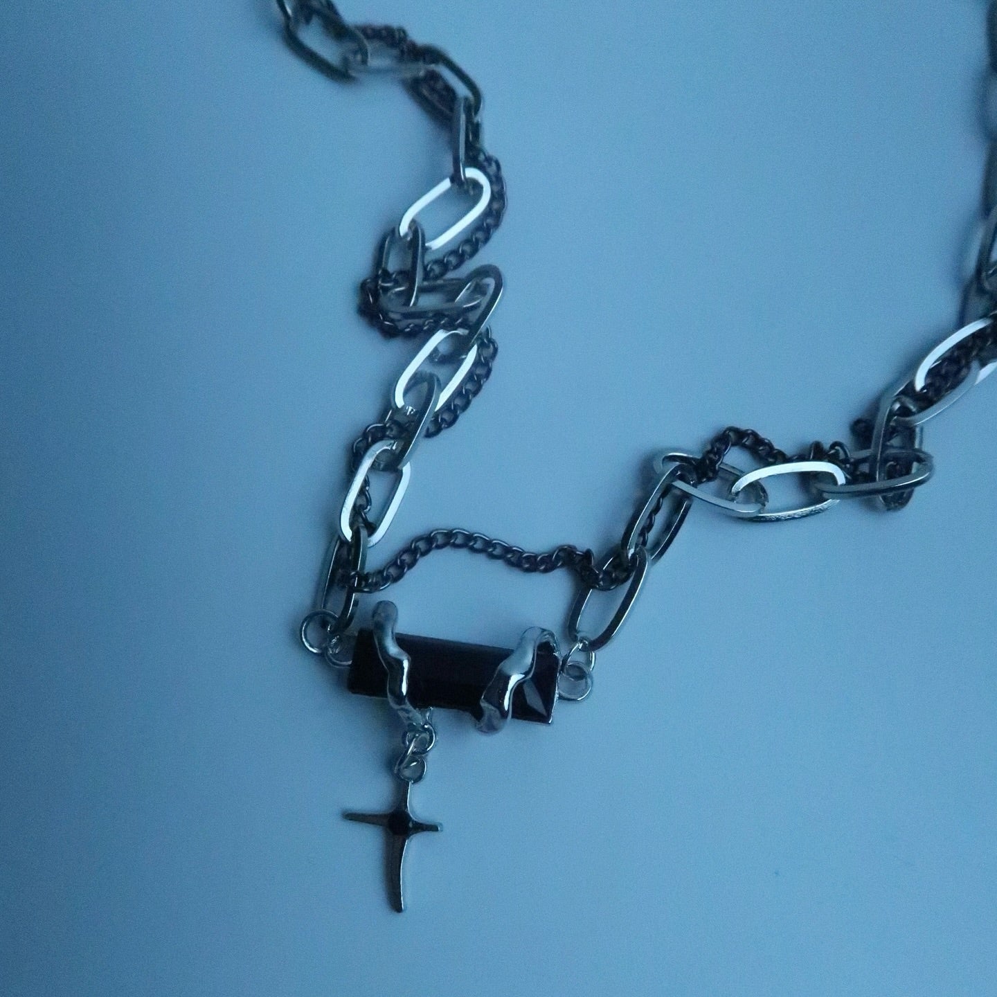 LOSTINCRUSH Black Stone Necklace