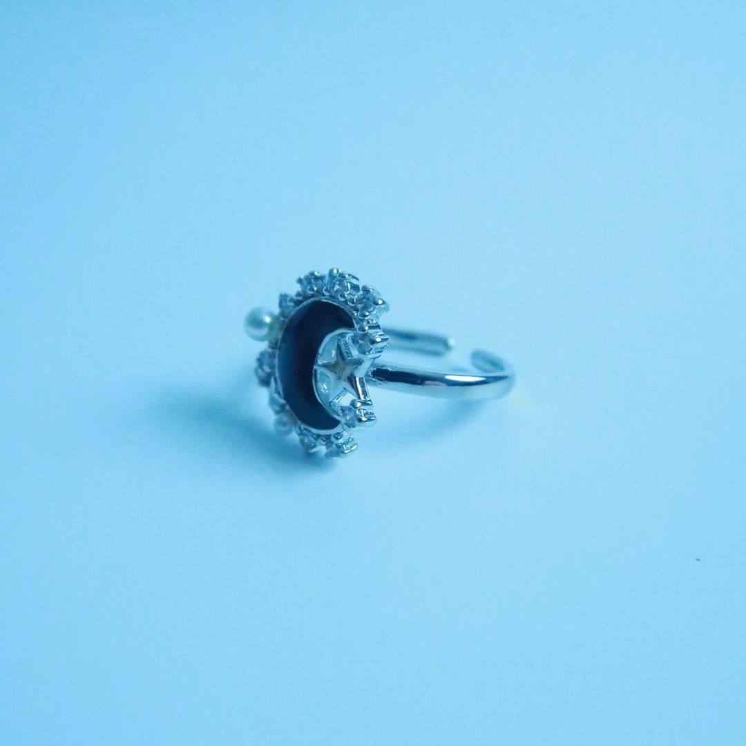 LOSTINCRUSH Midnight Solitude Ring