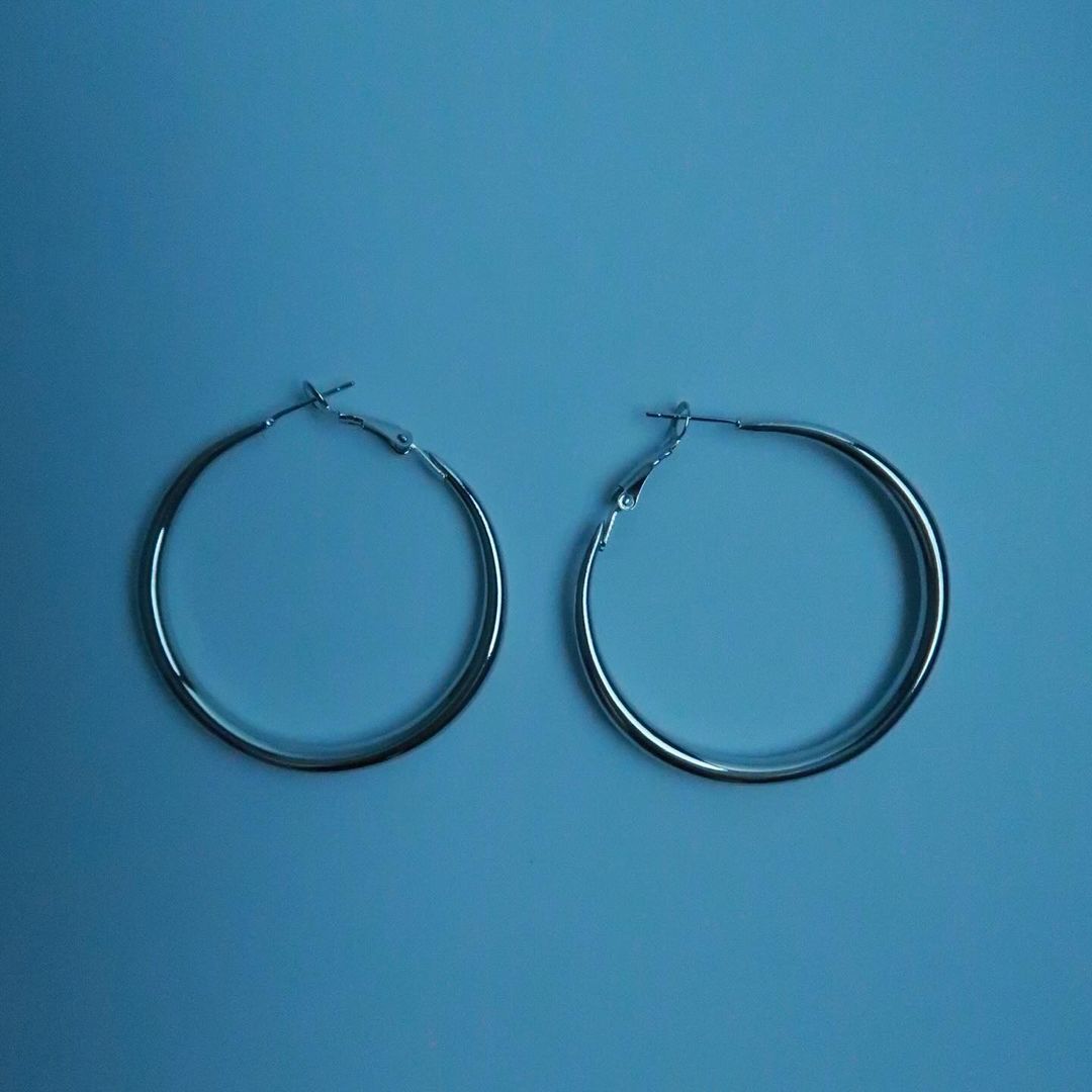 LOSTINCRUSH Times Grace Hoops Earrings