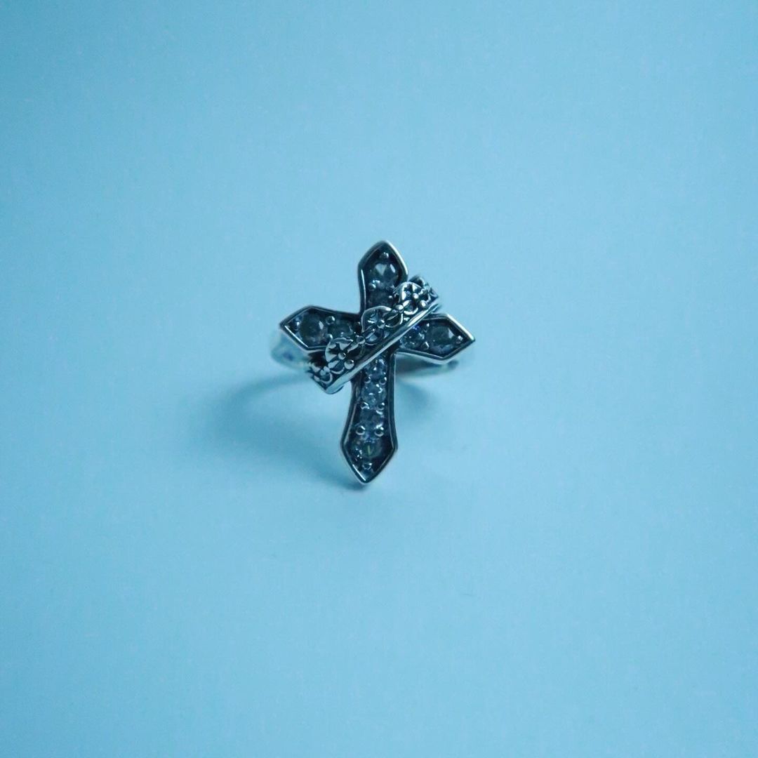 LOSTINCRUSH Dark Night Knight Ring