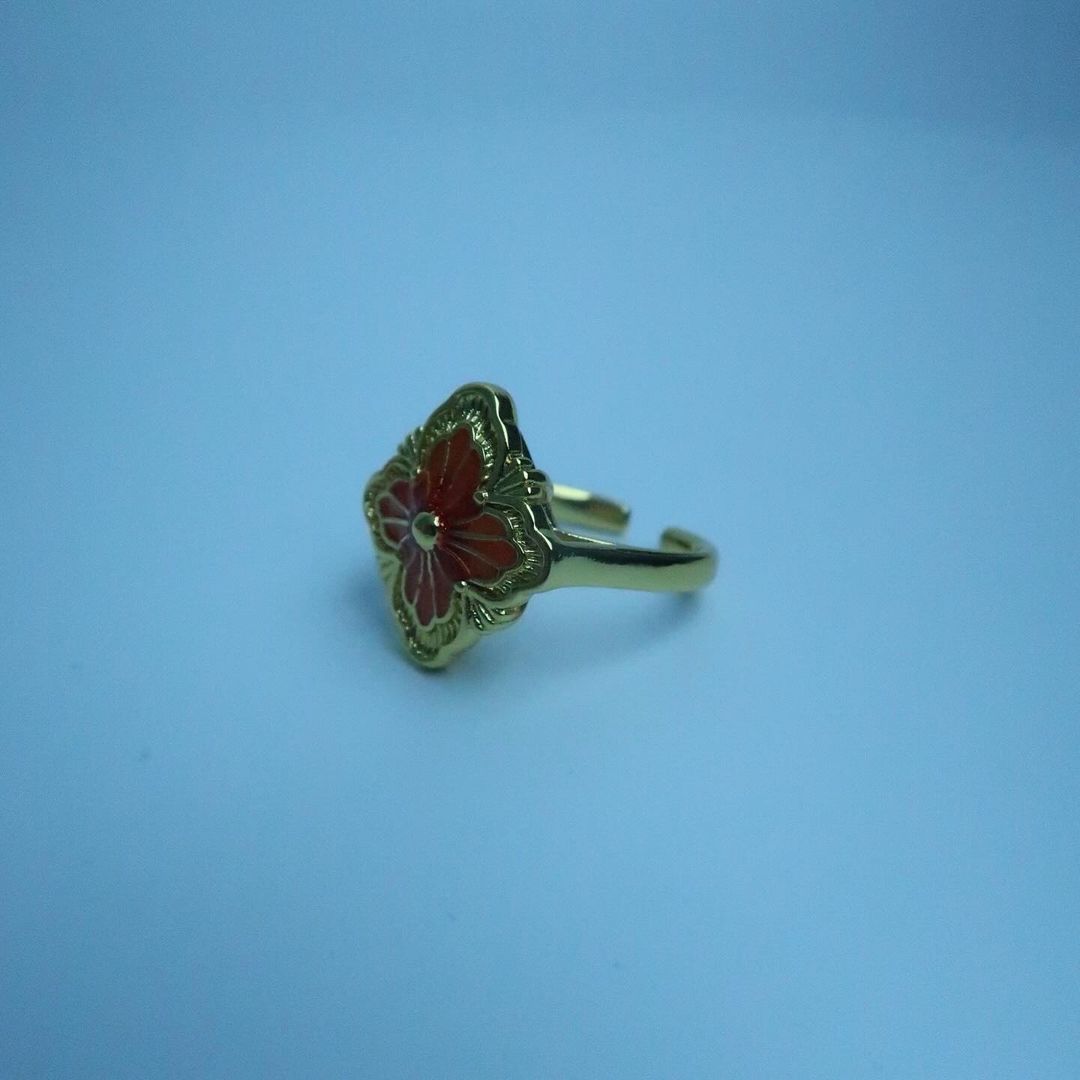 LOSTINCRUSH Amber Majesty Ring