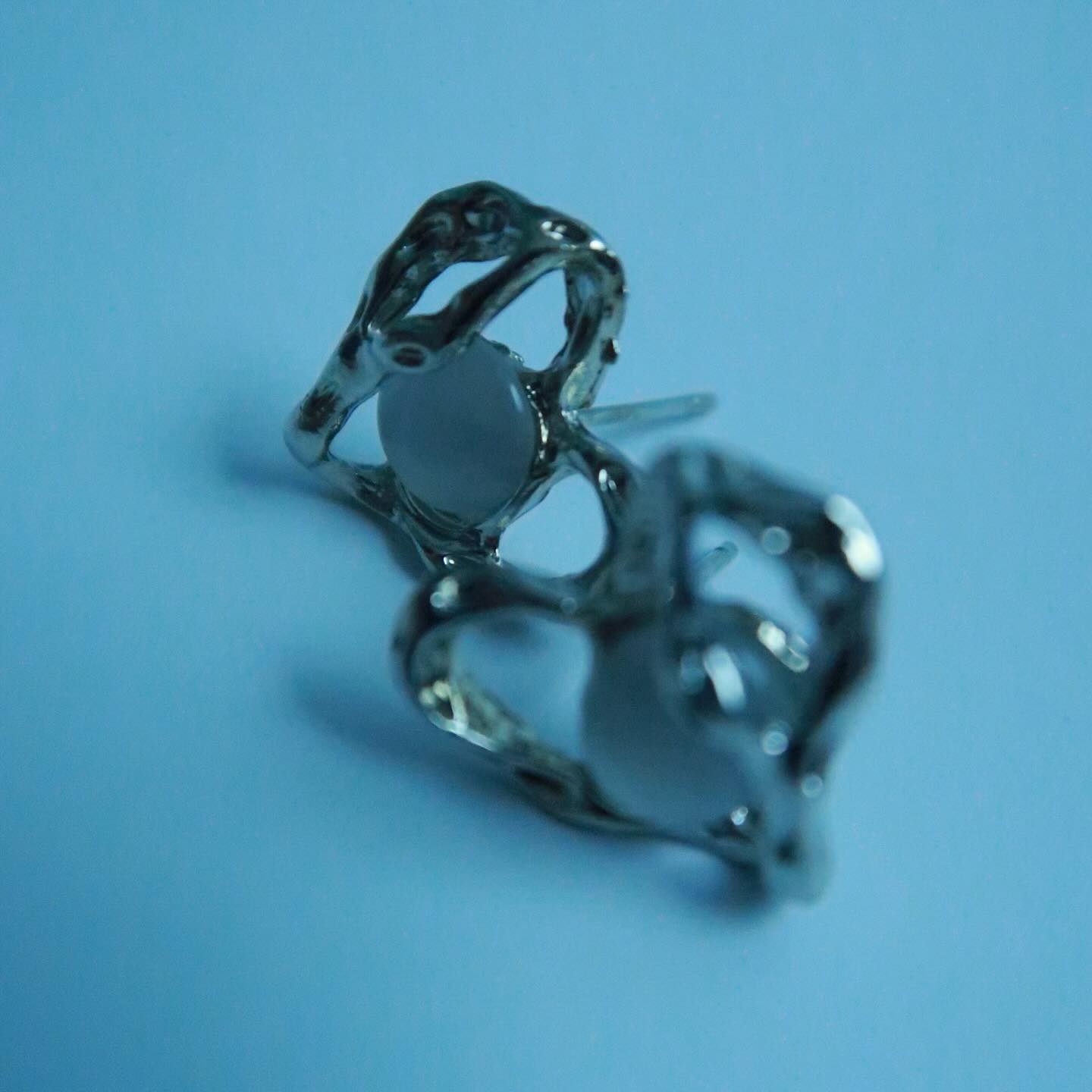 LOSTINCRUSH Old Love Eearrings