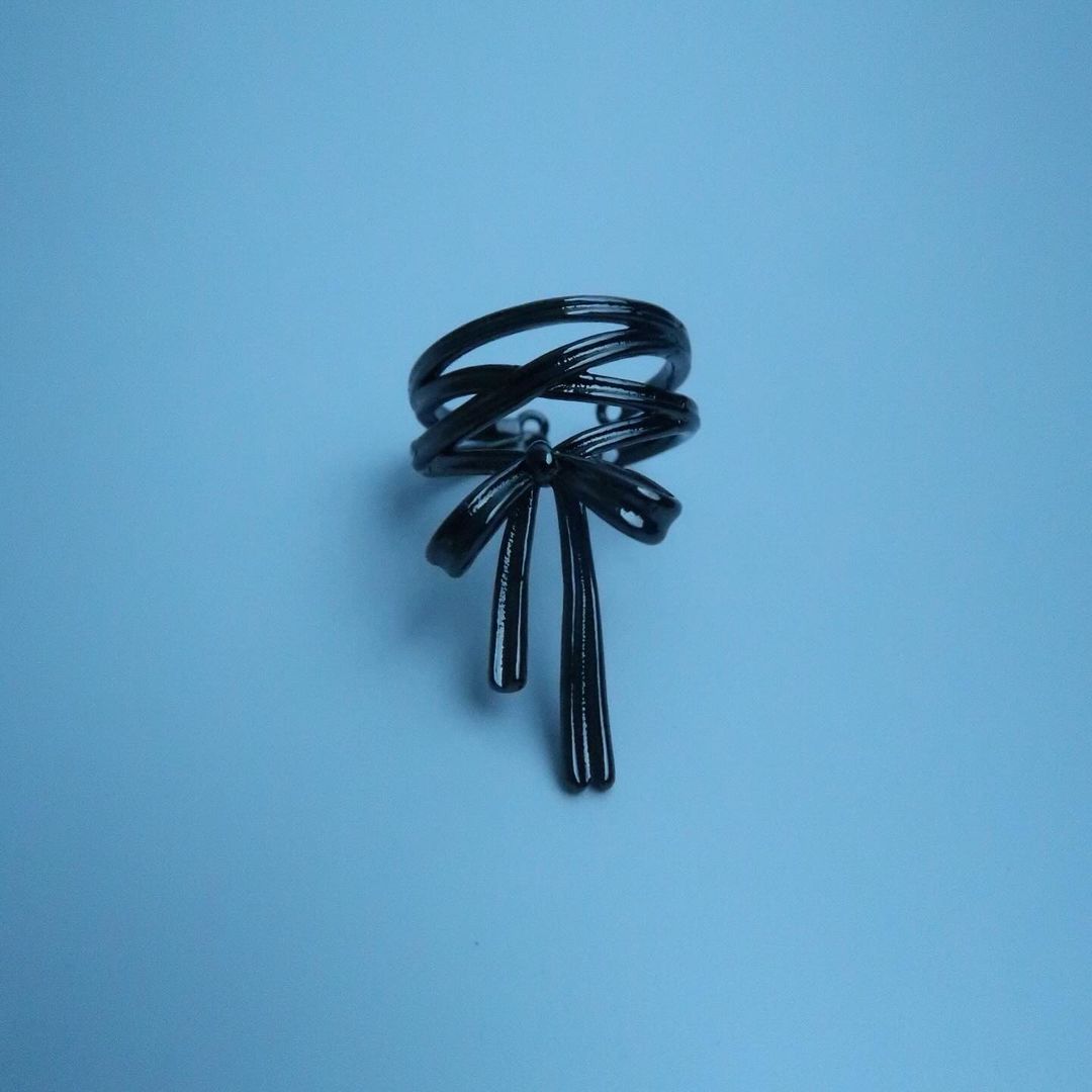LOSTINCRUSH Nocturne Ribbon Ring (Black)
