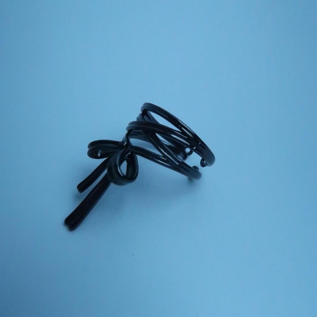 LOSTINCRUSH Nocturne Ribbon Ring (Black)