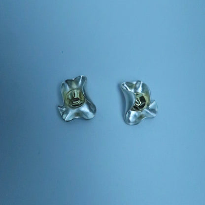 LOSTINCRUSH Golden Years Earrings
