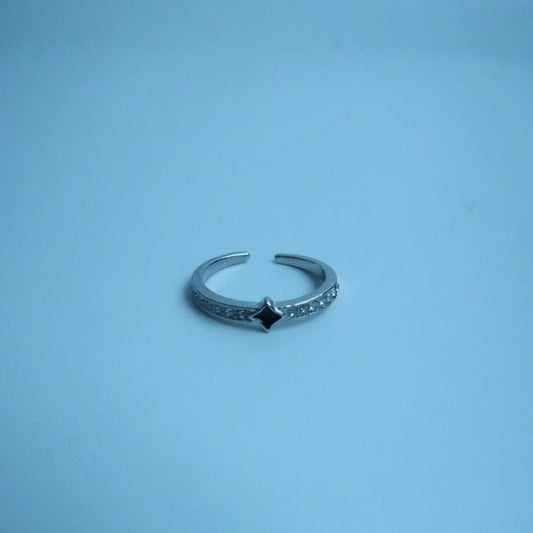 LOSTINCRUSH Black Lonely Star Ring