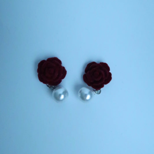 LOSTINCRUSH Dark Roses Earrings