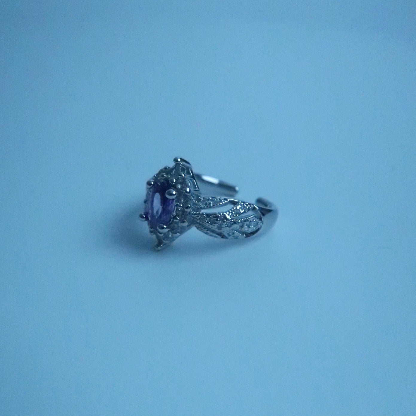LOSTINCRUSH Elsa’s Crown Ring