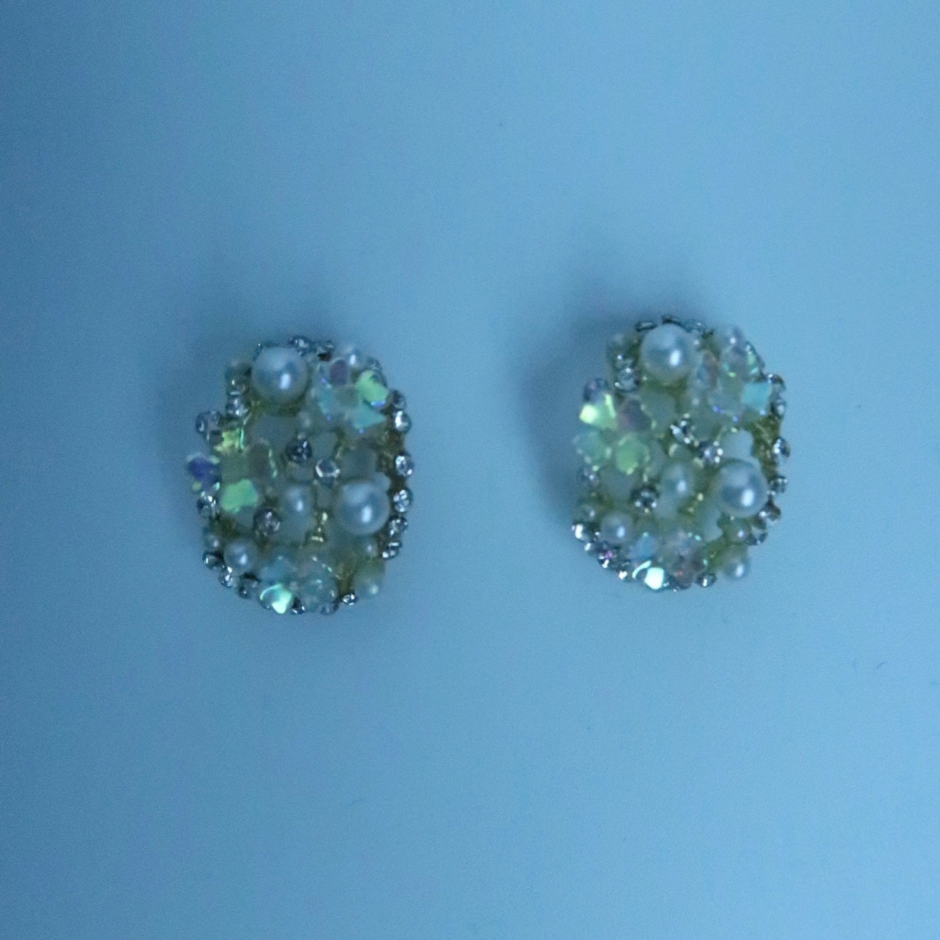 LOSTINCRUSH Bouquet Earrings
