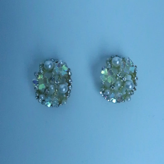 LOSTINCRUSH Bouquet Earrings