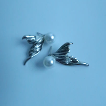 LOSTINCRUSH Mermaid Tail Earrings