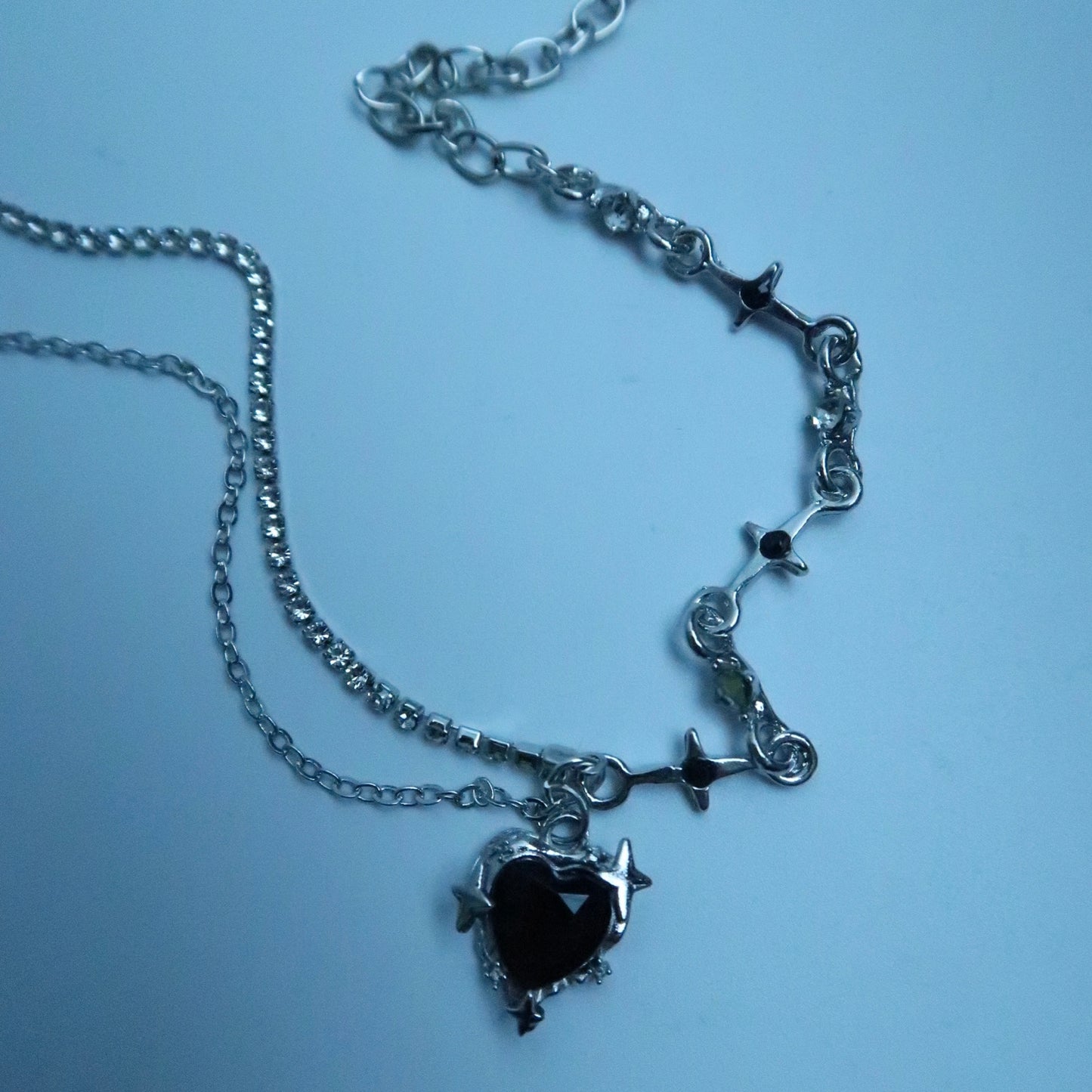 LOSTINCRUSH Midnight Starheart Necklace