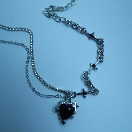 LOSTINCRUSH Midnight Starheart Necklace