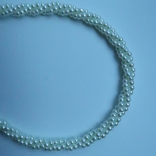 LOSTINCRUSH Fairy Pearl Garland Necklace