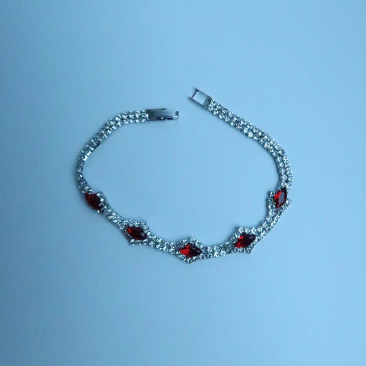 LOSTINCRUSH Medusa’ Eyes Bracelet