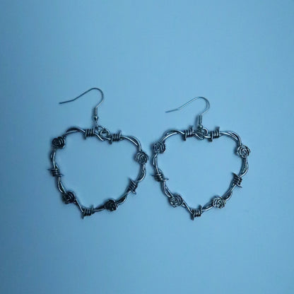 LOSTINCRUSH Gothic Roses Earrings