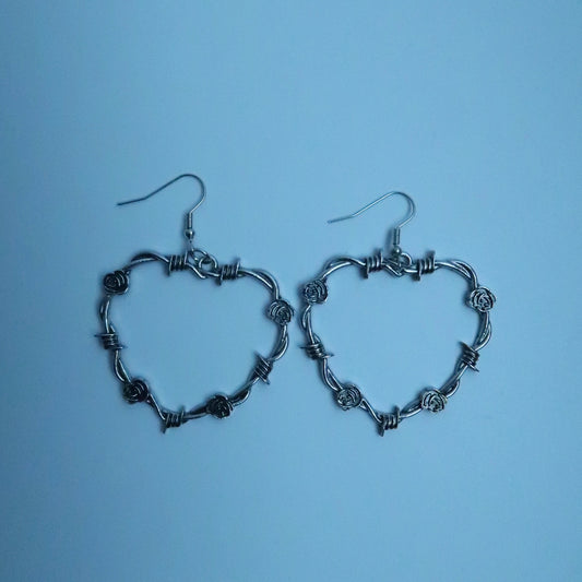 LOSTINCRUSH Gothic Roses Earrings