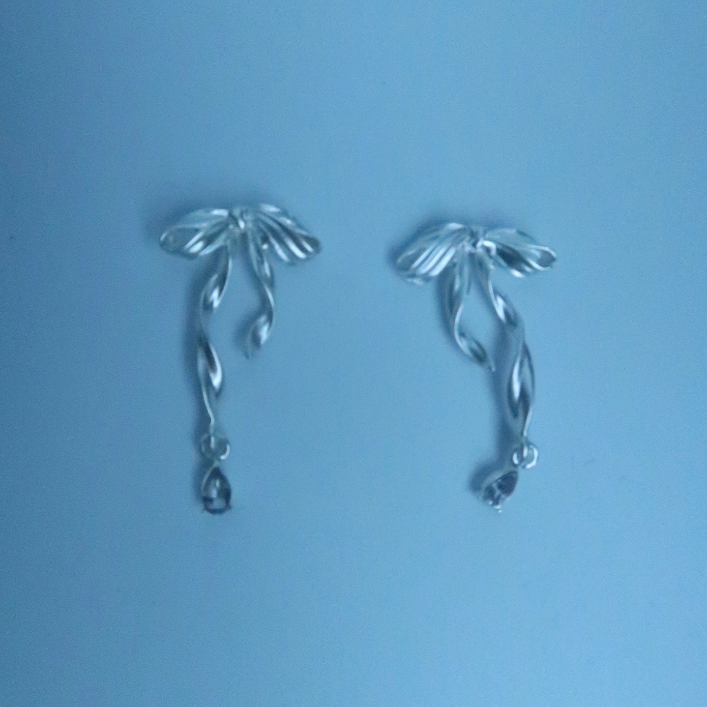 LOSTINCRUSH Pure Bowknot Earrings