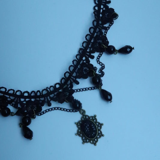 LOSTINCRUSH Emticement Necklace
