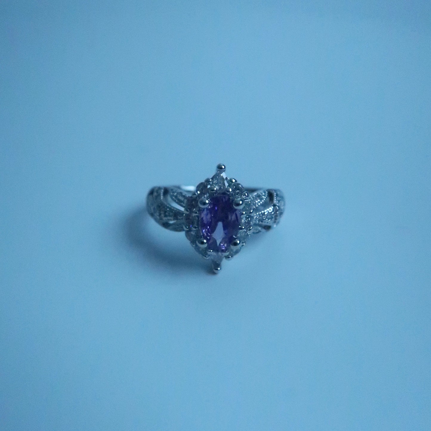 LOSTINCRUSH Elsa’s Crown Ring