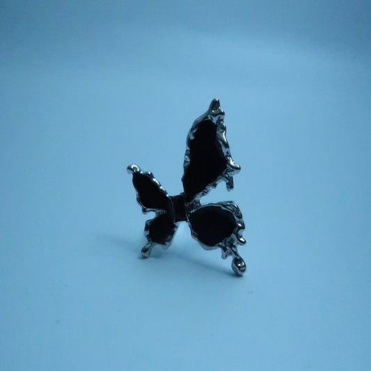 LOSTINCRUSH Midnight Flutter Ring