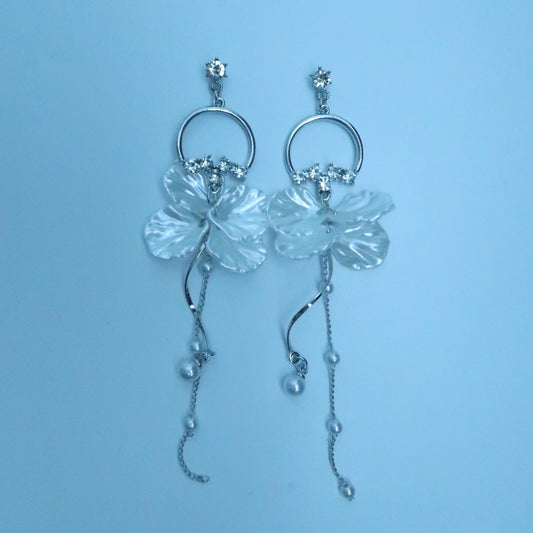 LOSTINCRUSH Petal Whisper Earrings