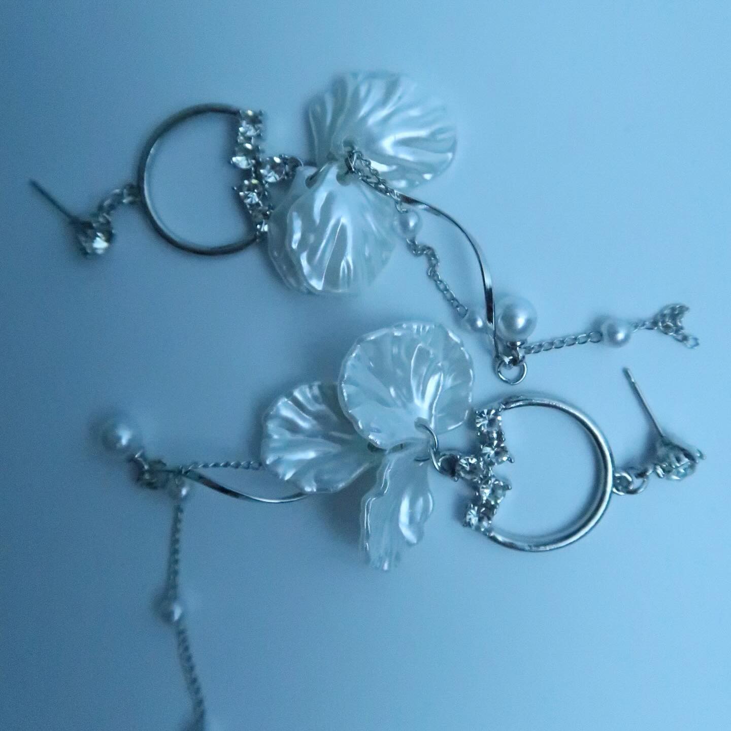 LOSTINCRUSH Petal Whisper Earrings