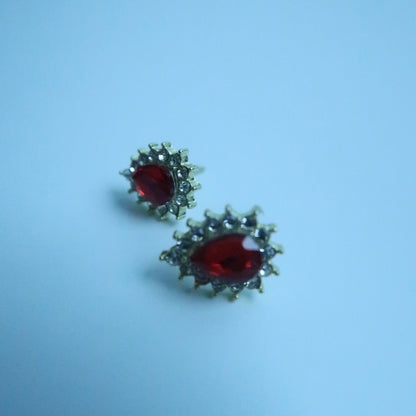LOSTINCRUSH Scarlet Gaze Earrings