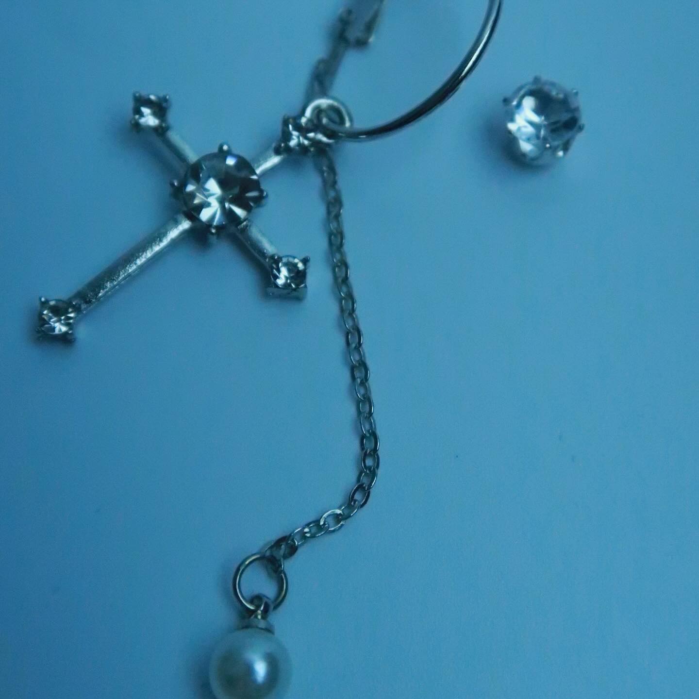 LOSTINCRUSH Perfect Couple Earrings