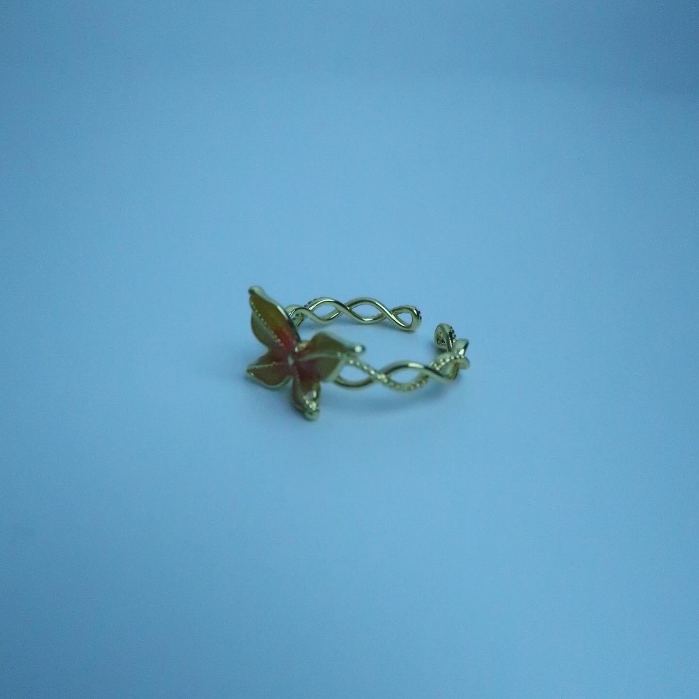 LOSTINCRUSH Golden Wonderland Ring
