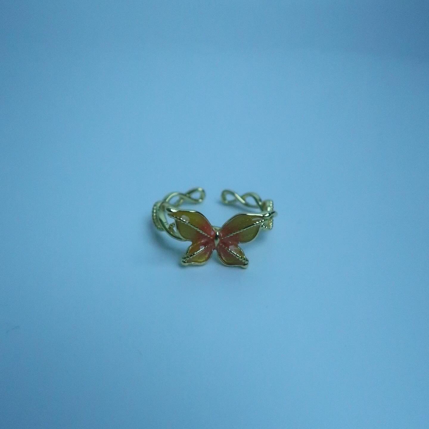 LOSTINCRUSH Golden Wonderland Ring