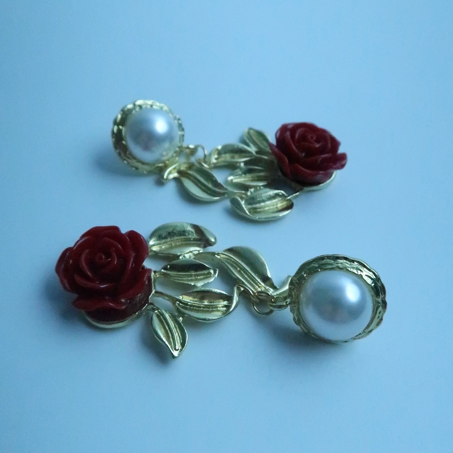LOSTINCRUH Bell’s Rose Earrings