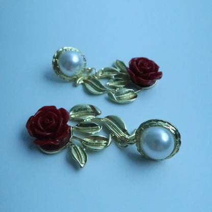 LOSTINCRUH Bell’s Rose Earrings