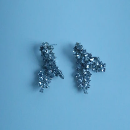 LOSTINCRUSH Feather Earrings