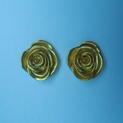 LOSTINCRUSH Gold Roses Earrings