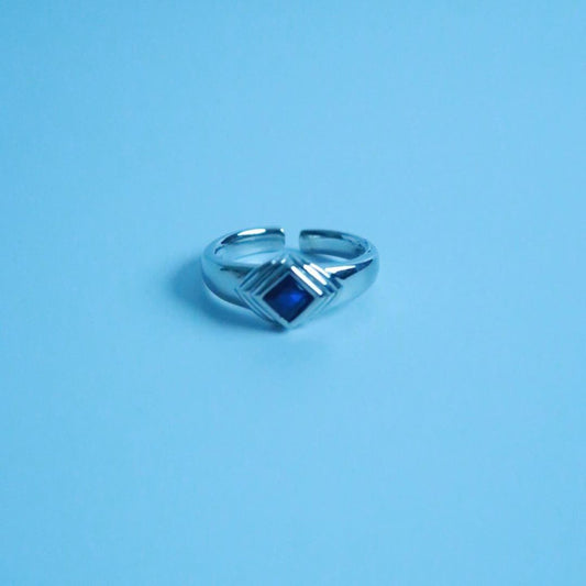 LOSTINCRUSH  Emerald Charm Ring