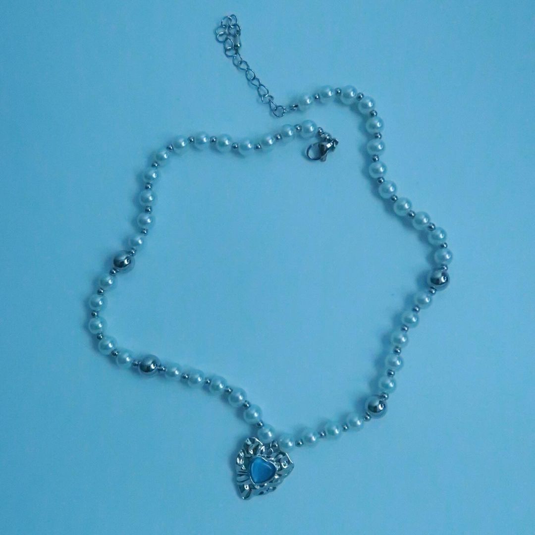 LOSTINCRUSH Tidal Heart Necklace