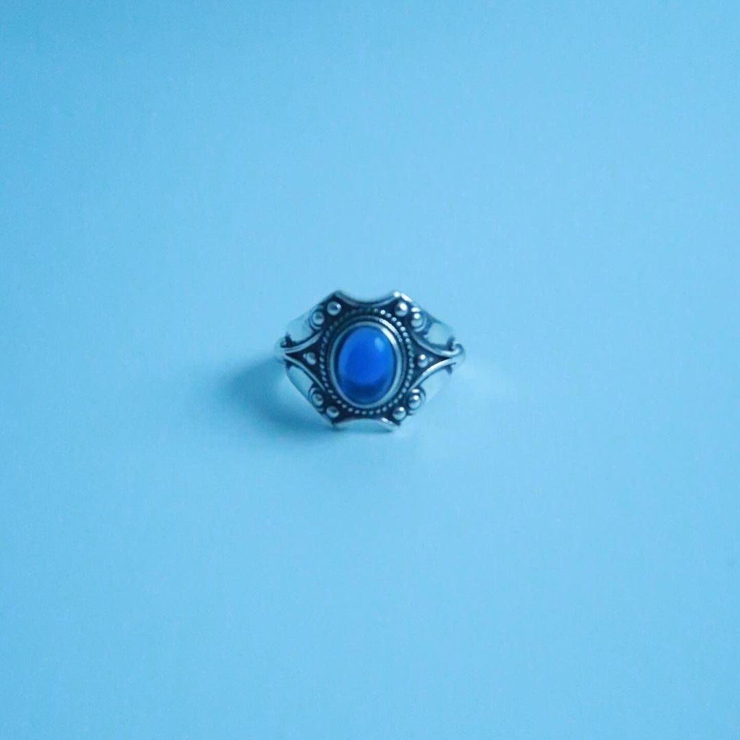 LOSTINCRUSH Sapphire Echo Ring