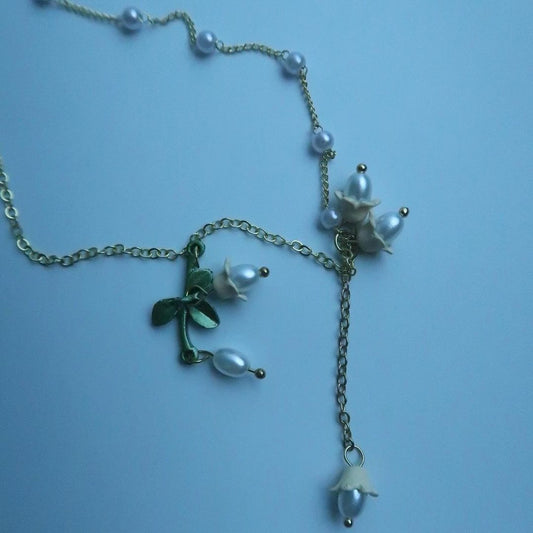 LOSTINCRUSH Lily of the Valley Necklace