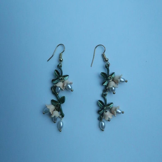 LOSTINCRUSH Lily of the Valley Earrings