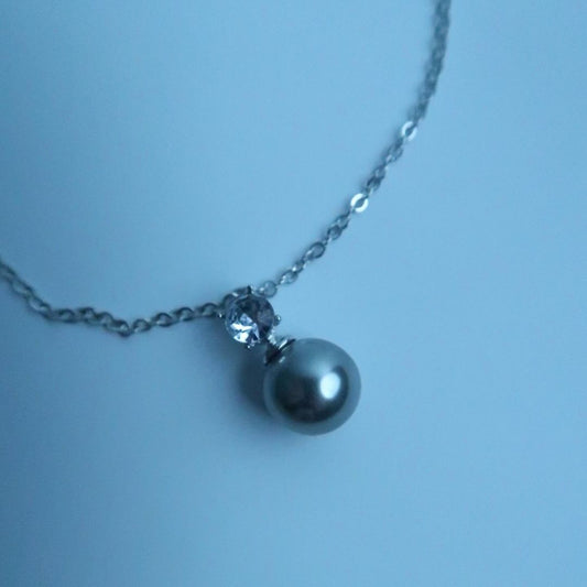 LOSTINCRUSH Stormy Grace Necklace