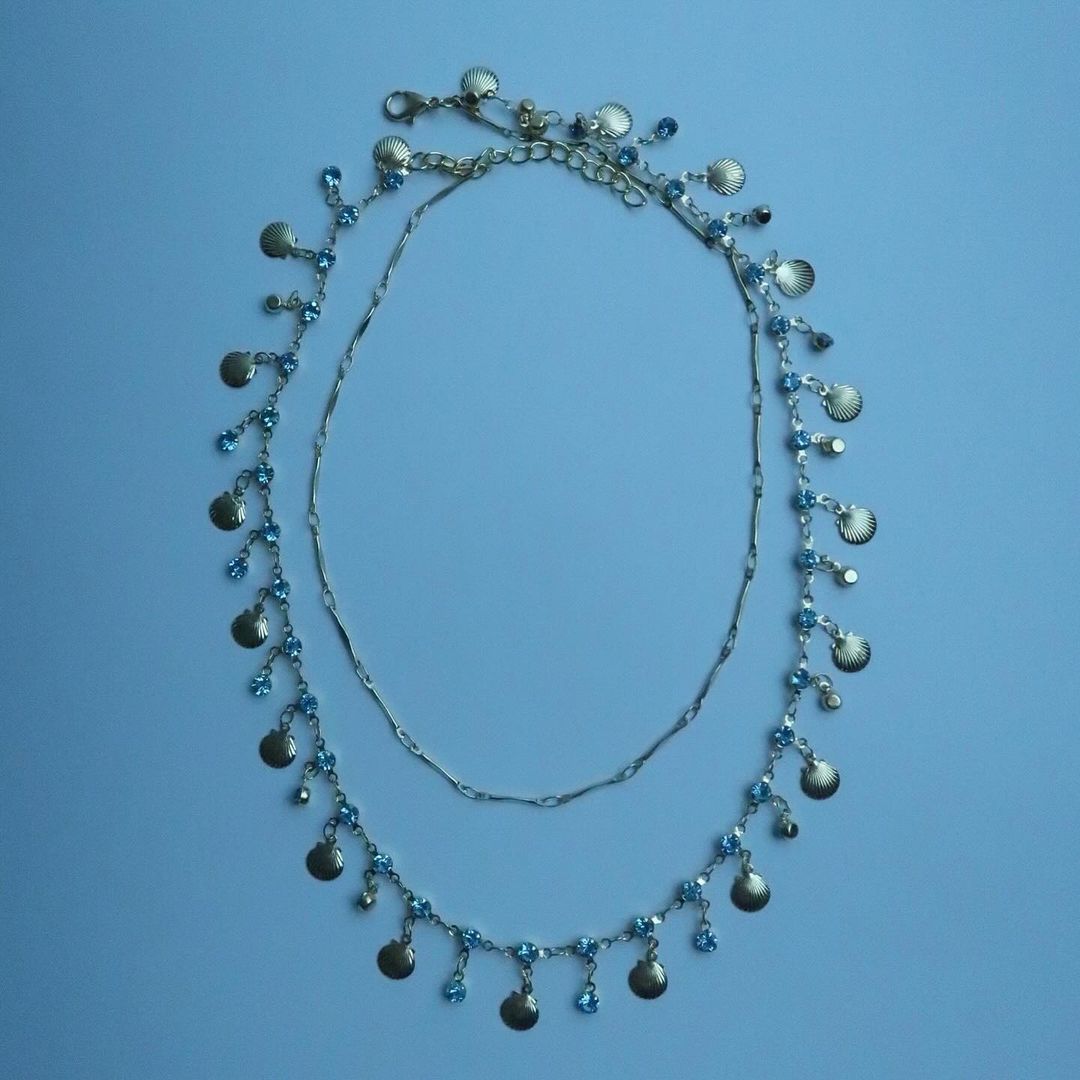LOSTINCRUSH Seashell Glimmer Necklace