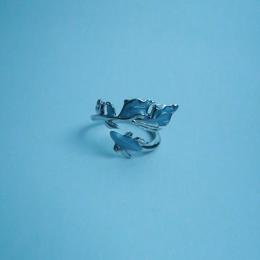 LOSTINCRUSH Goldfish Ring