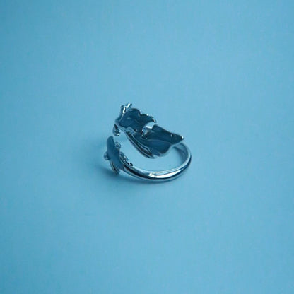 LOSTINCRUSH Goldfish Ring